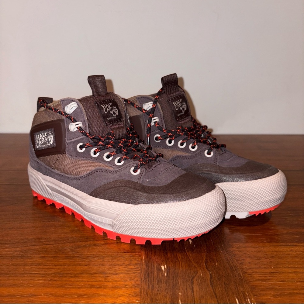 Vans Half Cab GORE-TEX MTE Womens Size 7.5 Shoes Bitter Chocolate Brown Hiking